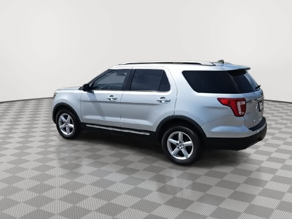 Thumbnail: 2019 Ford Explorer - 6