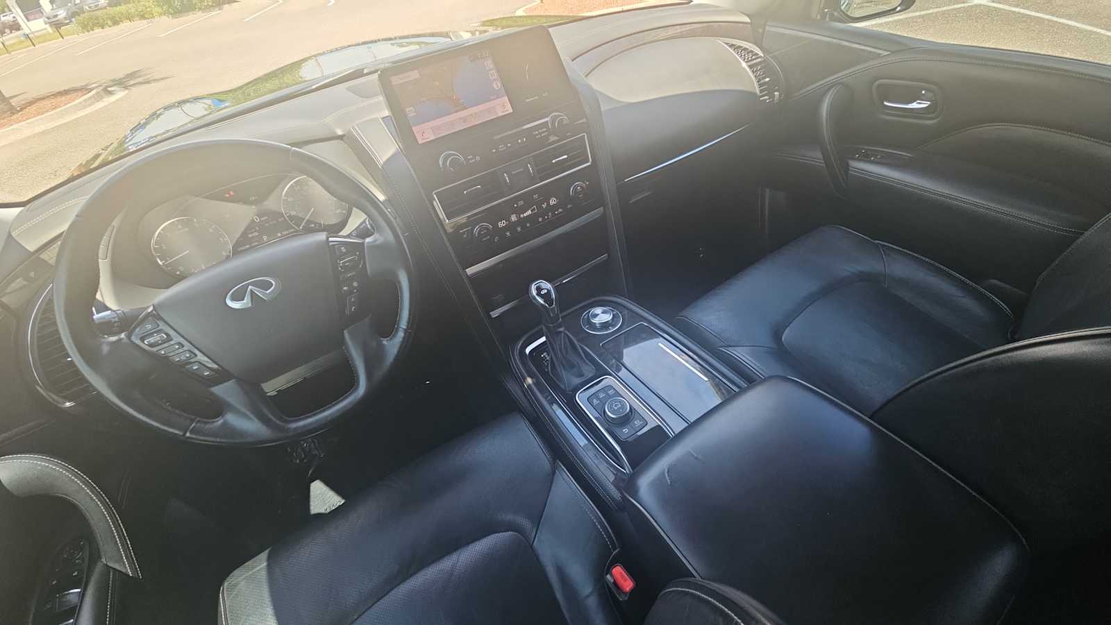 Thumbnail: 2022 INFINITI QX80 - 23