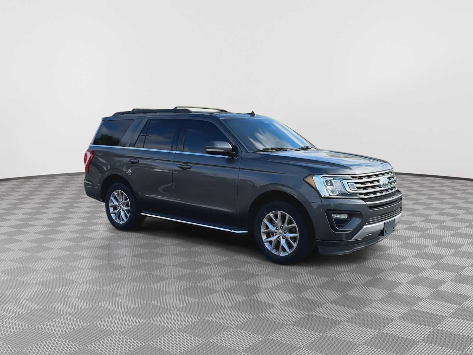 Thumbnail: 2020 Ford Expedition - 3
