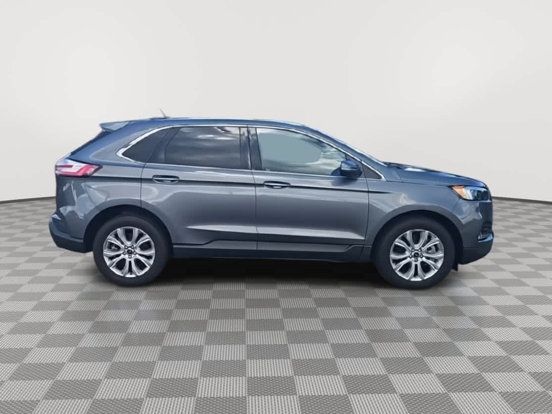 Thumbnail: 2022 Ford Edge - 9