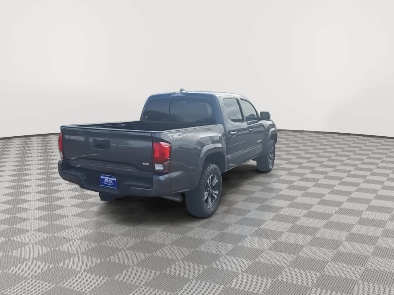 Thumbnail: 2019 Toyota Tacoma - 8