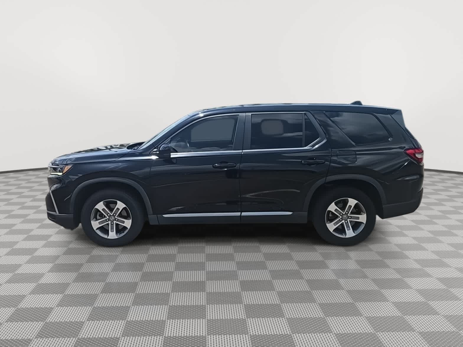 Thumbnail: 2023 Honda Pilot - 5