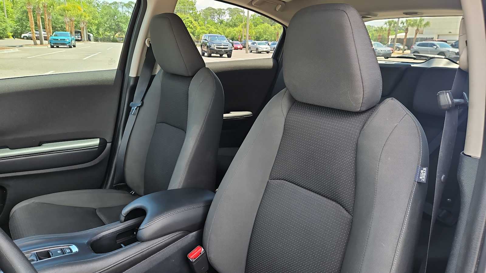 Thumbnail: 2019 Honda HR-V - 13