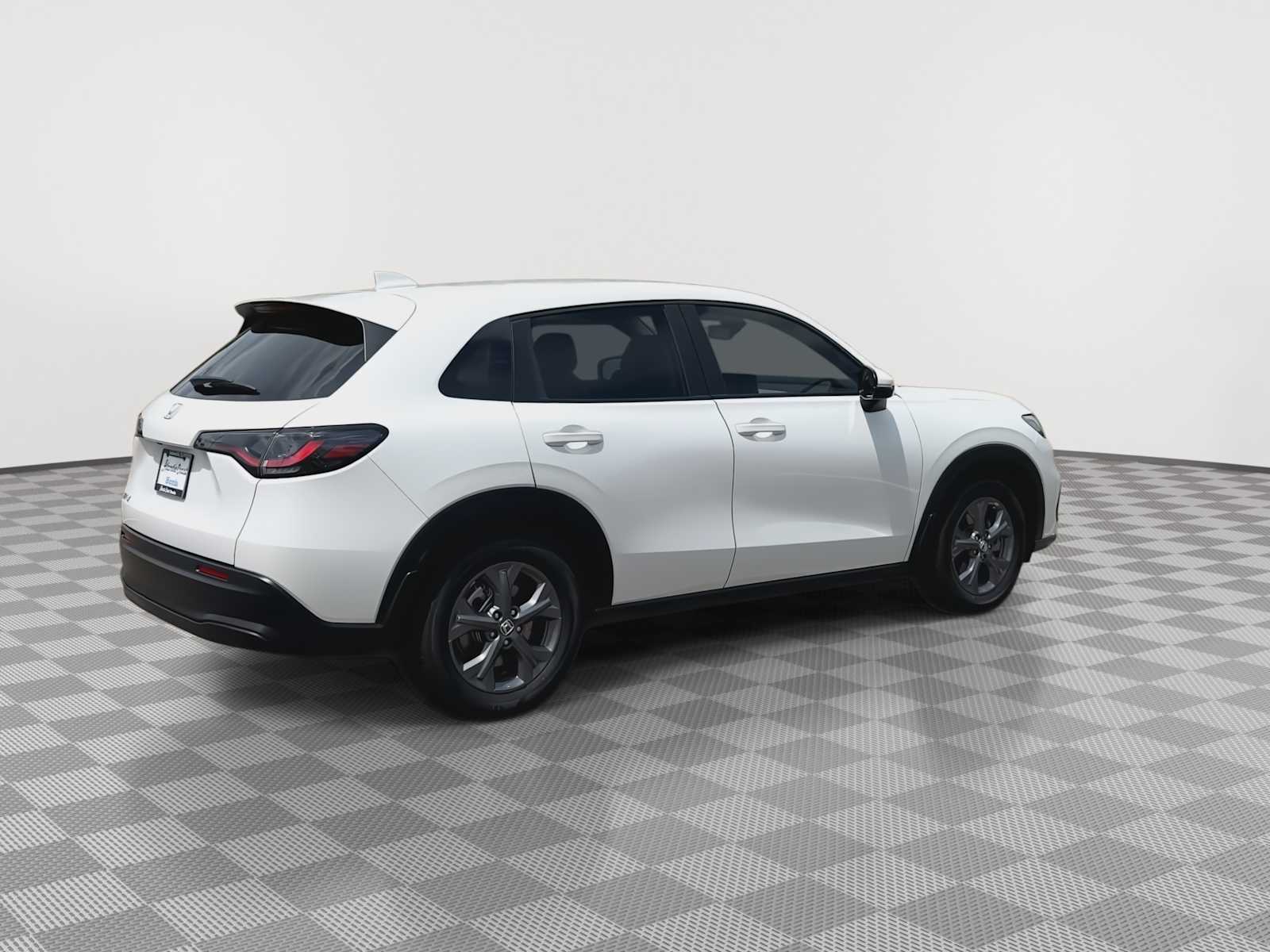 Thumbnail: 2027 Honda HR-V - 8