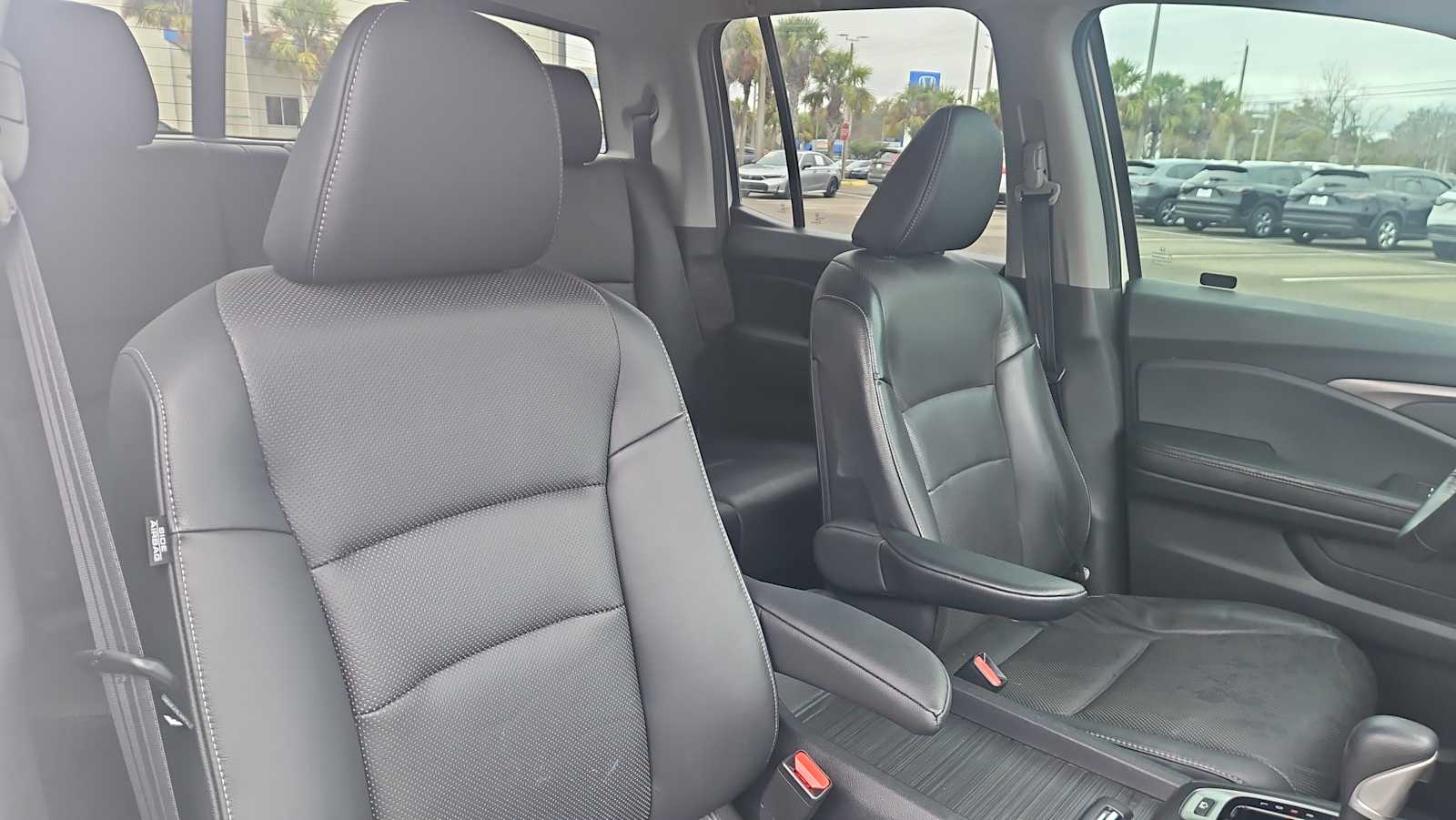 Thumbnail: 2019 Honda Ridgeline - 26