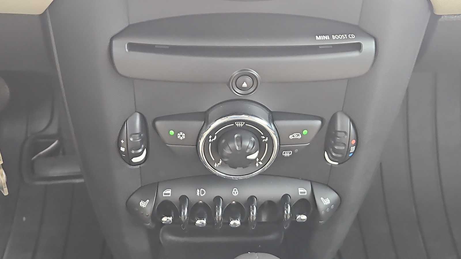 Thumbnail: 2012 MINI Cooper Clubman - 17