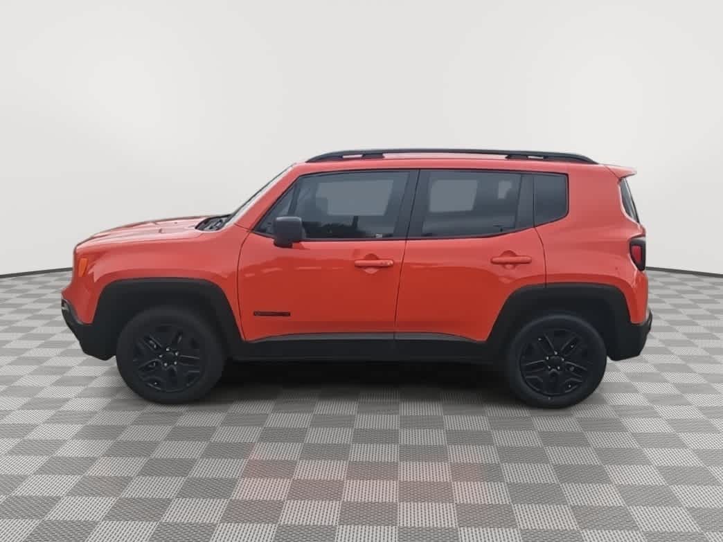Thumbnail: 2019 Jeep Renegade - 5