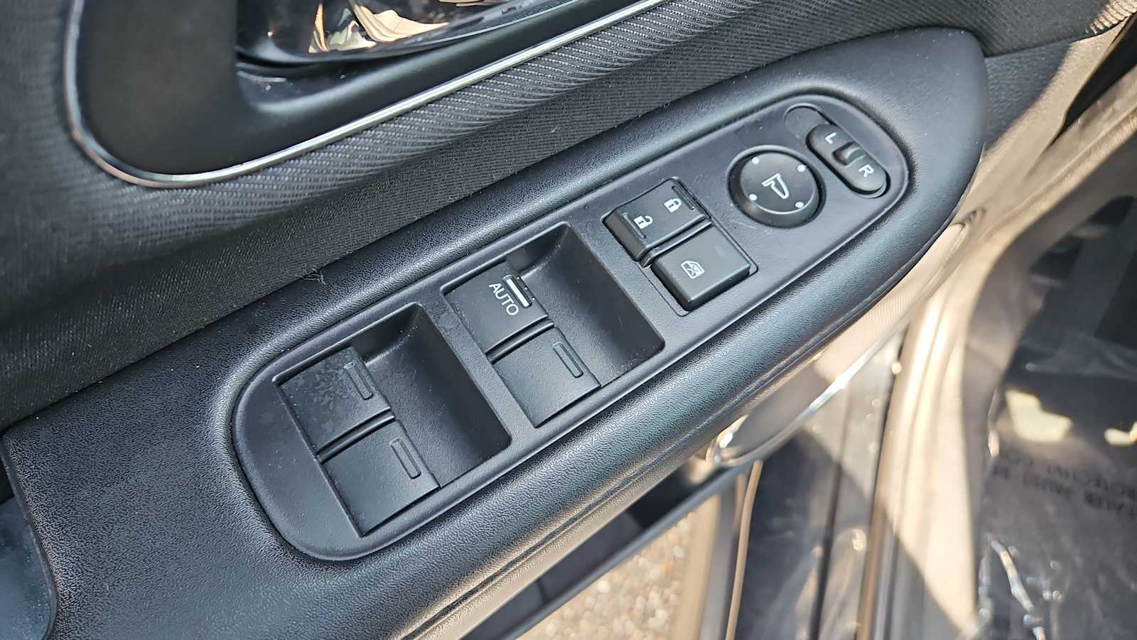 Thumbnail: 2019 Honda HR-V - 15