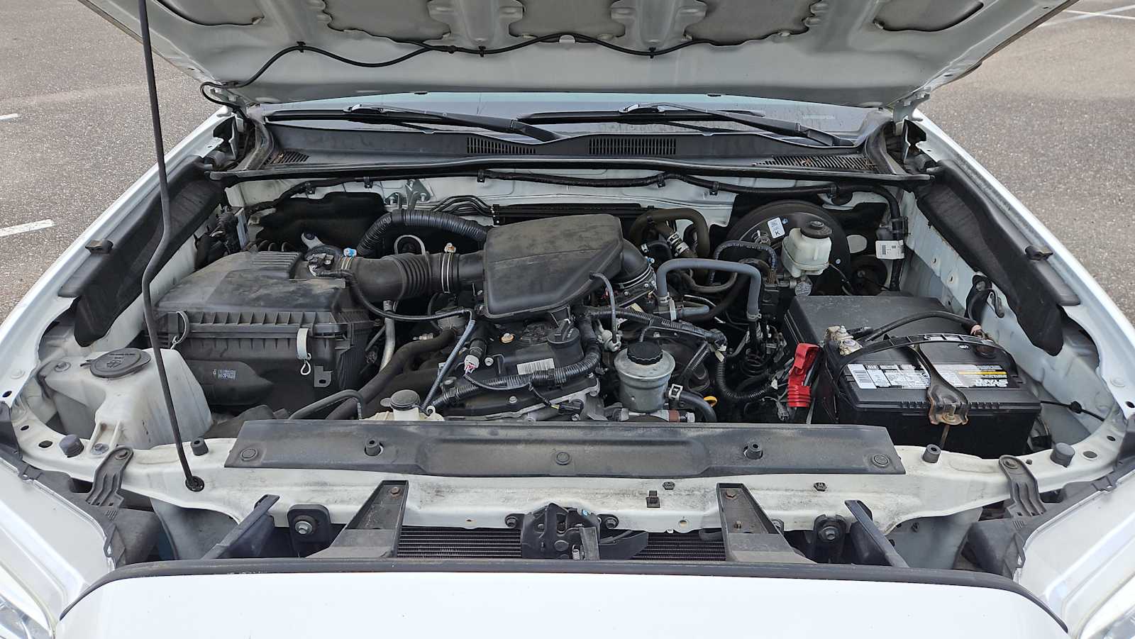 Thumbnail: 2019 Toyota Tacoma - 18