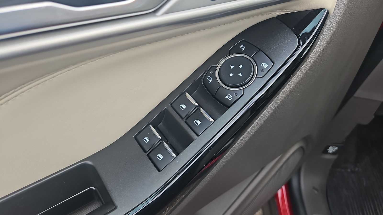 Thumbnail: 2023 Ford Explorer - 15