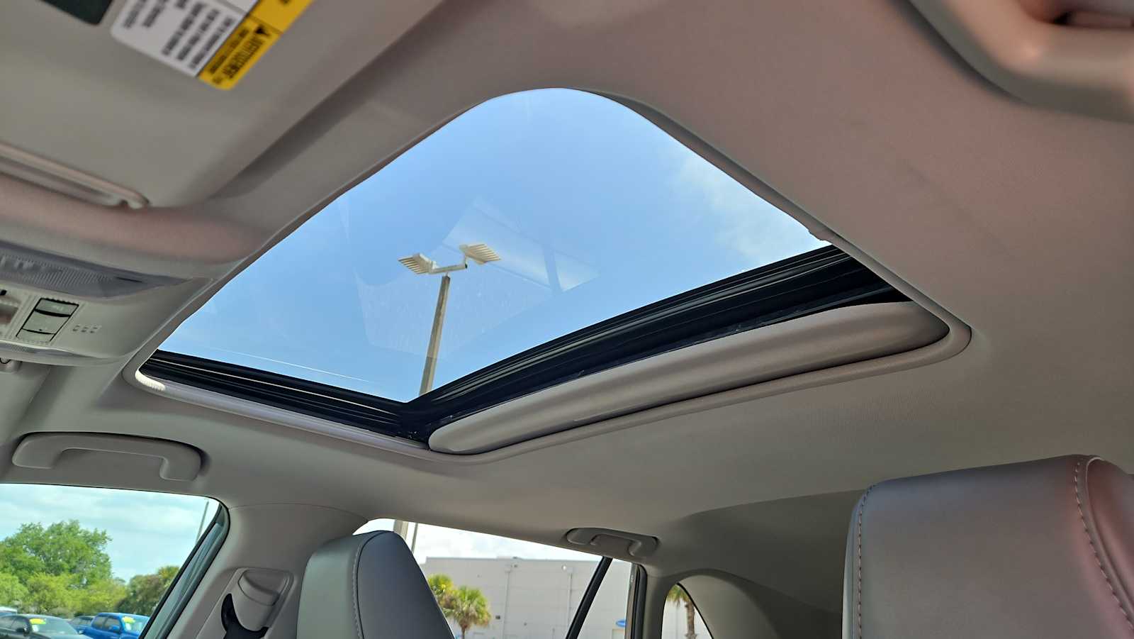 Thumbnail: 2021 Toyota RAV4 - 16