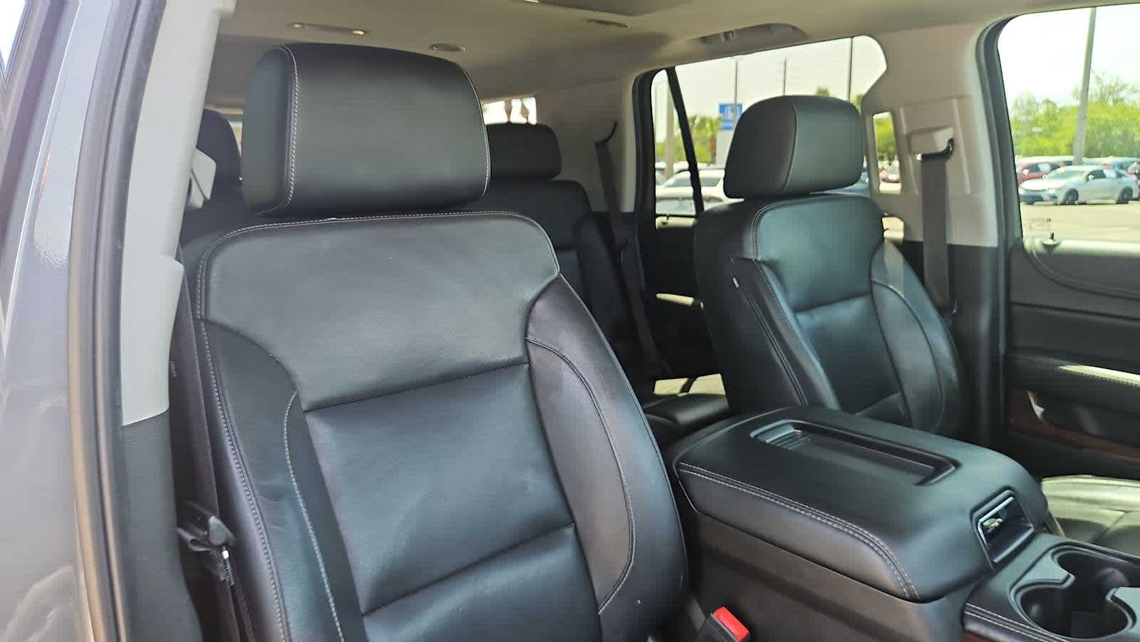 Thumbnail: 2019 GMC Yukon - 28