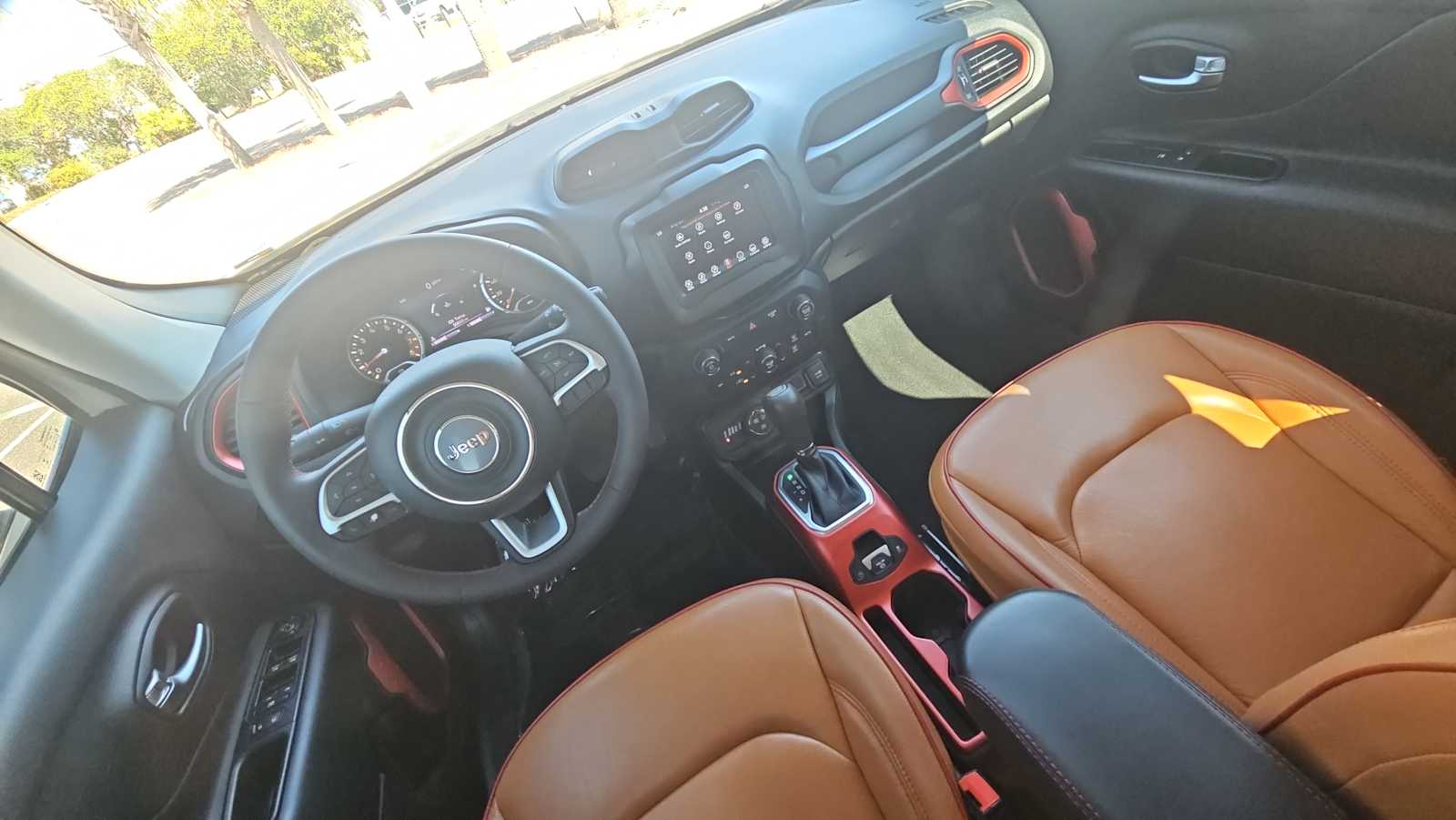 Thumbnail: 2020 Jeep Renegade - 22