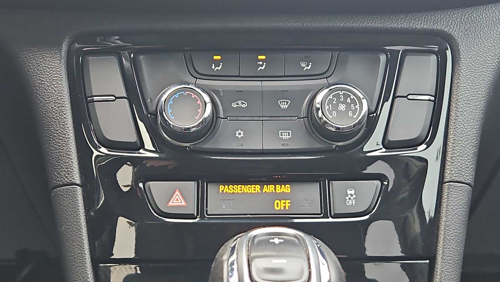 Thumbnail: 2019 Buick Encore - 16