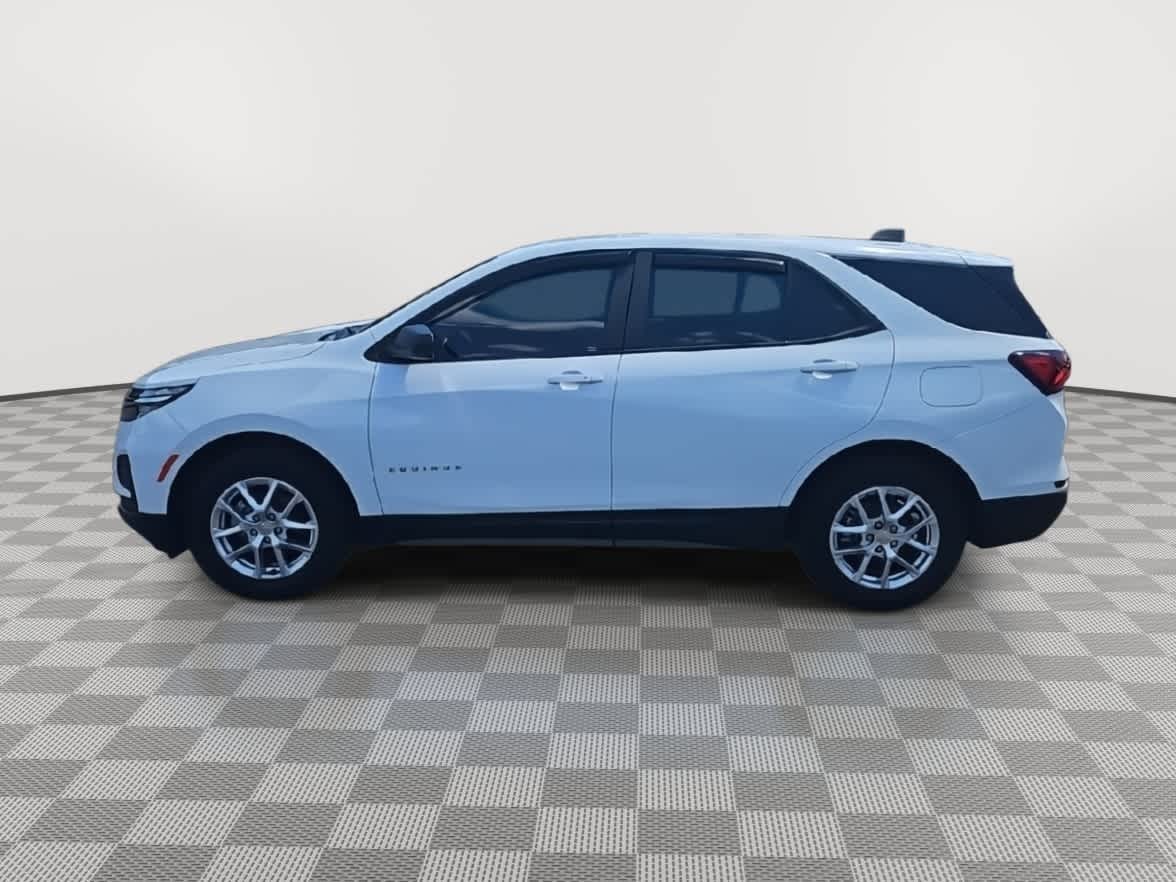Thumbnail: 2022 Chevrolet Equinox - 5