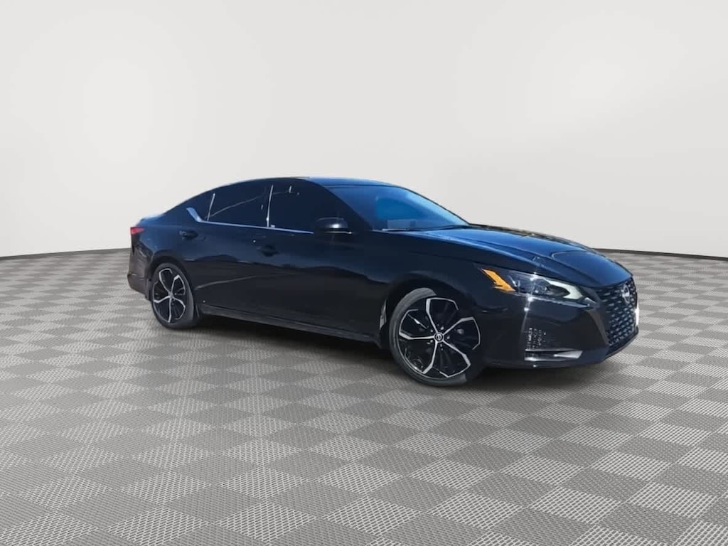 Used 2024 Nissan Altima 2.5 SR Sedan