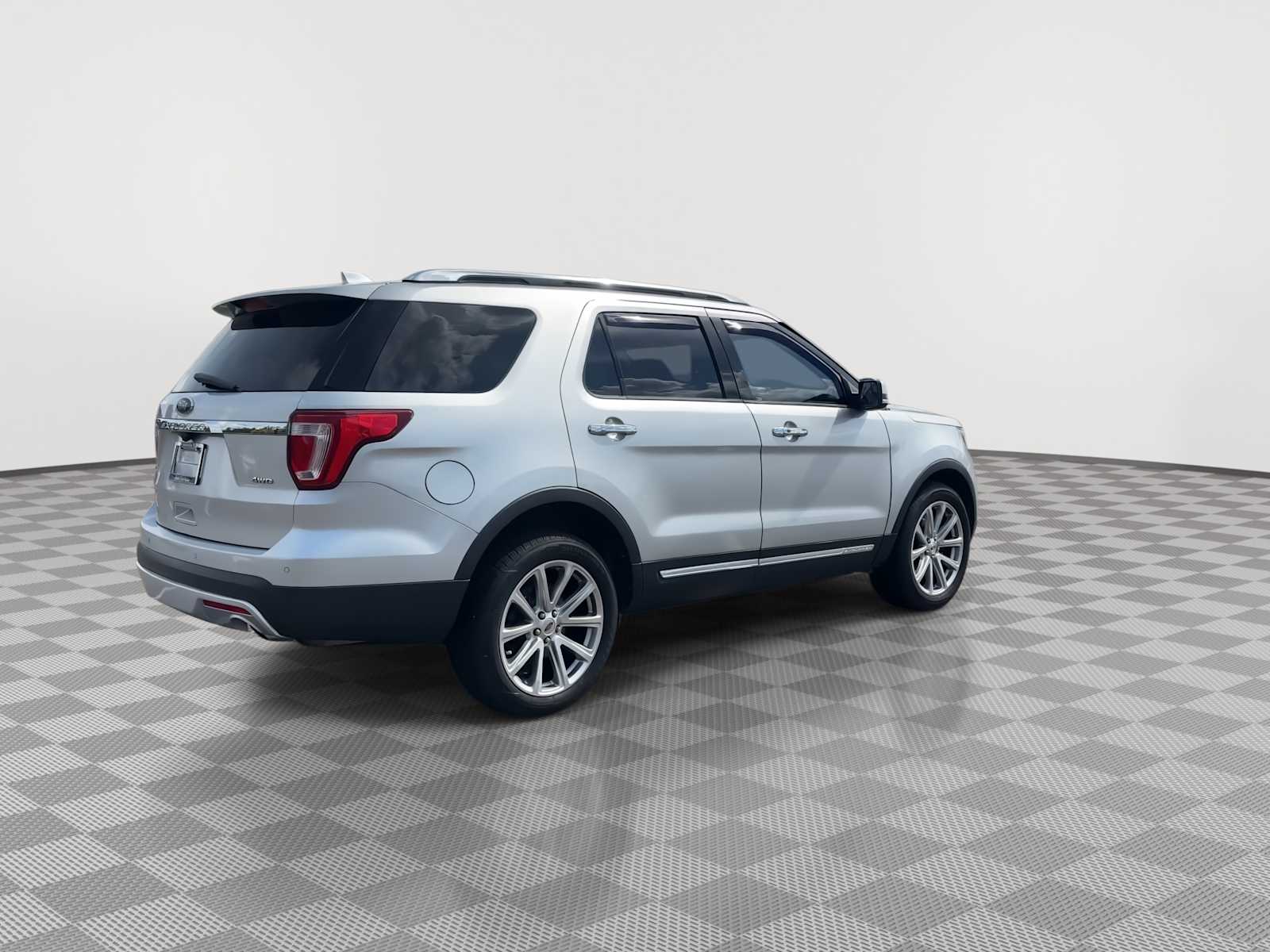 Thumbnail: 2017 Ford Explorer - 8
