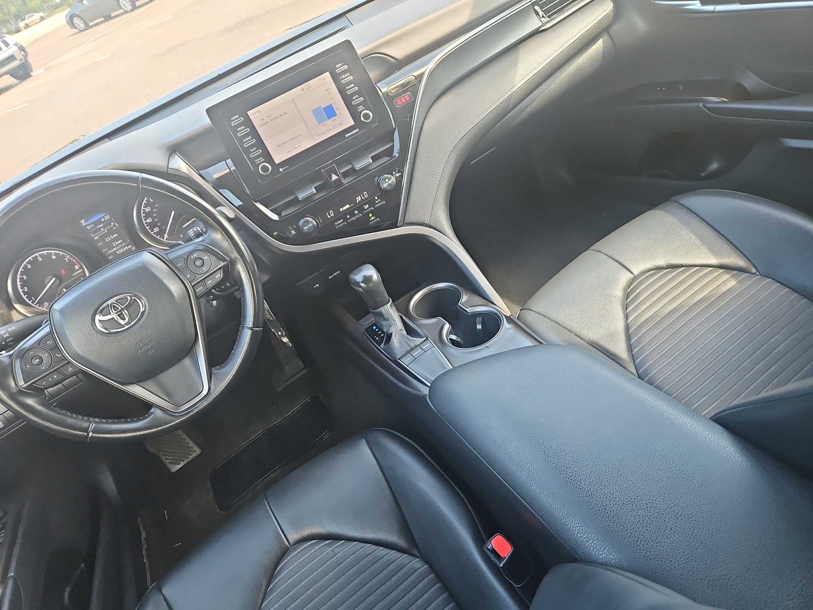 Thumbnail: 2022 Toyota Camry - 22