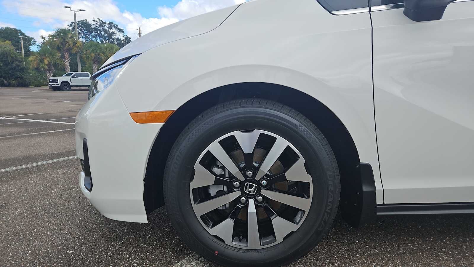 2026 Honda Odyssey EX-L - Photo 18