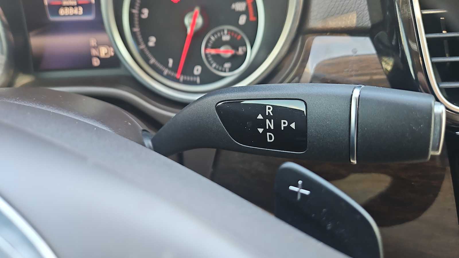 Thumbnail: 2016 Mercedes-Benz GLE - 22