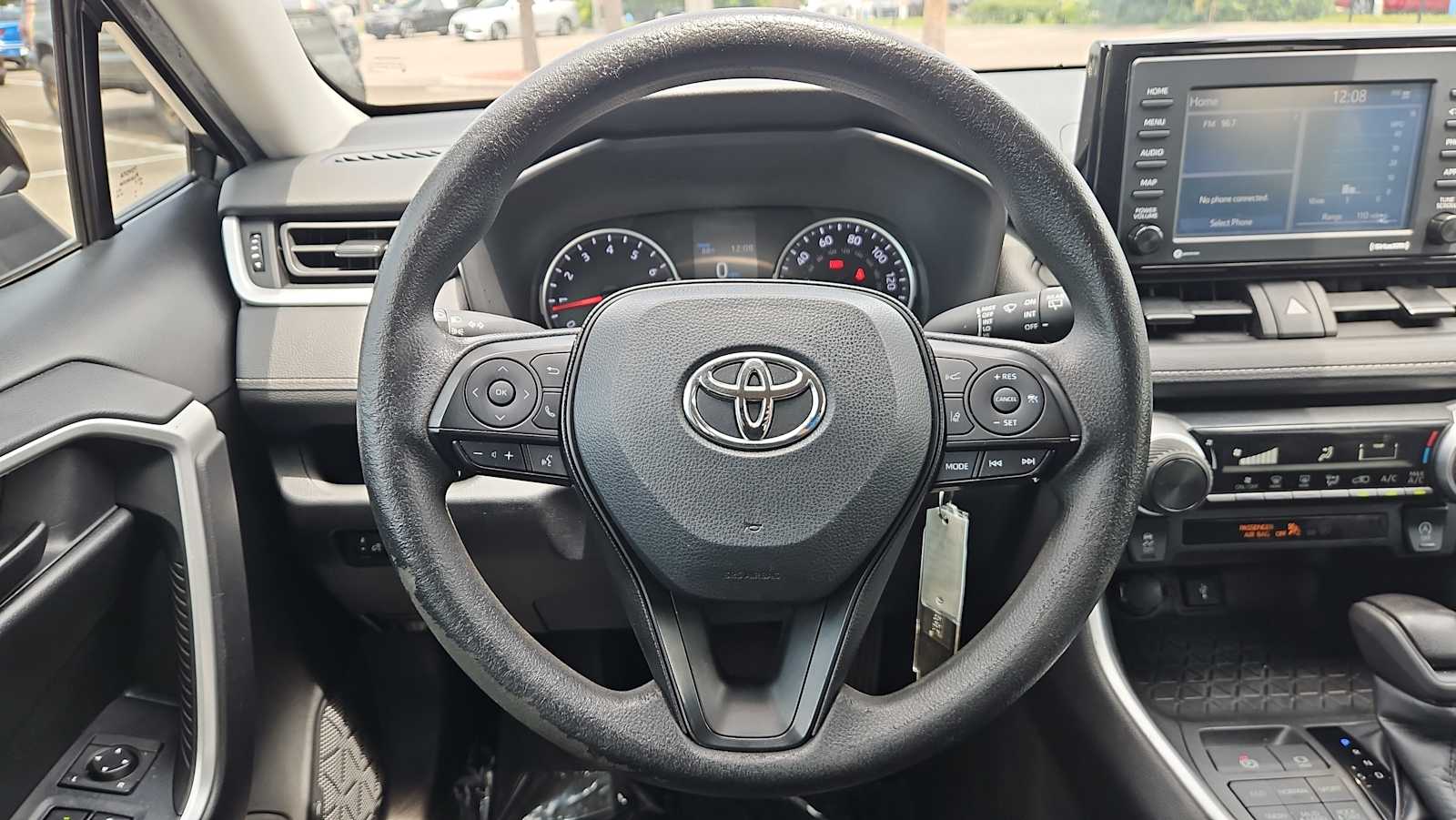 Thumbnail: 2022 Toyota RAV4 - 11