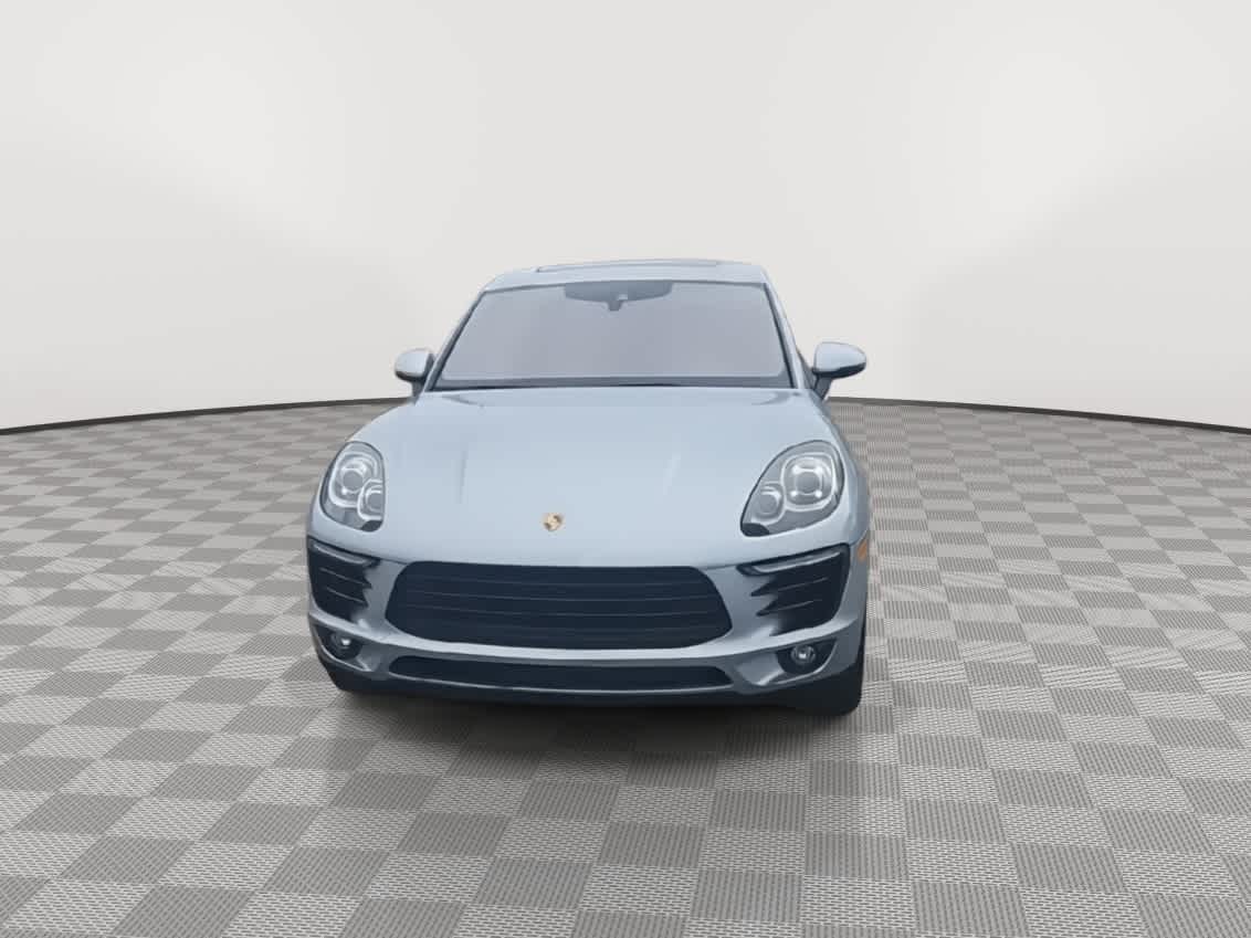 Thumbnail: 2017 Porsche Macan - 3