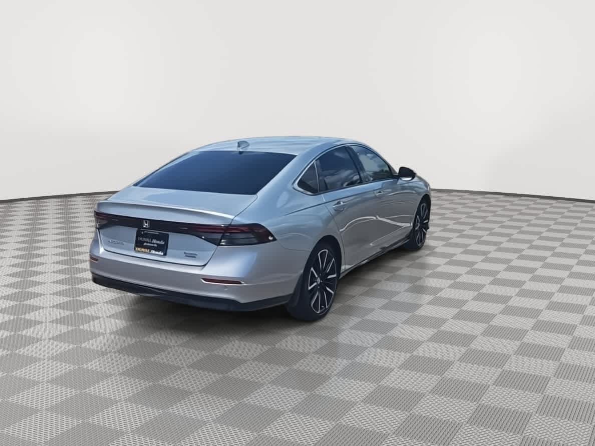 2024 Honda Accord Touring 8