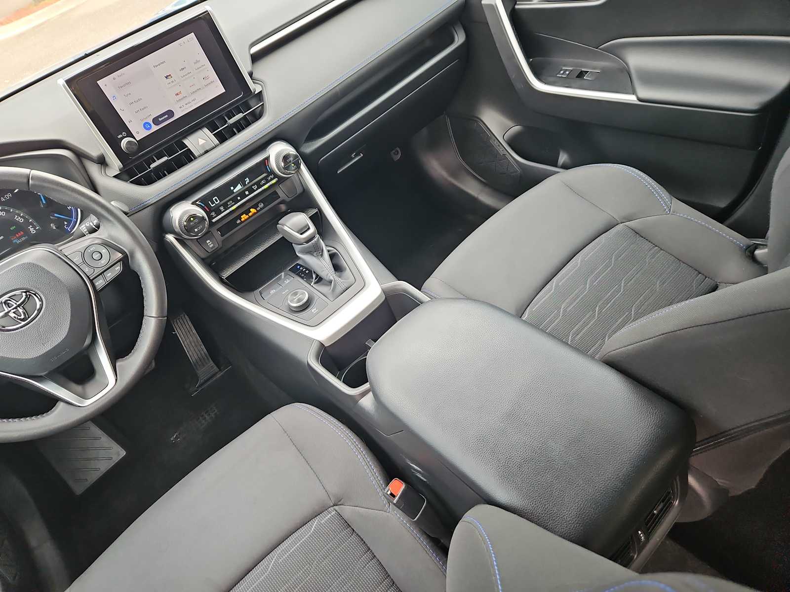 Thumbnail: 2023 Toyota RAV4 - 22