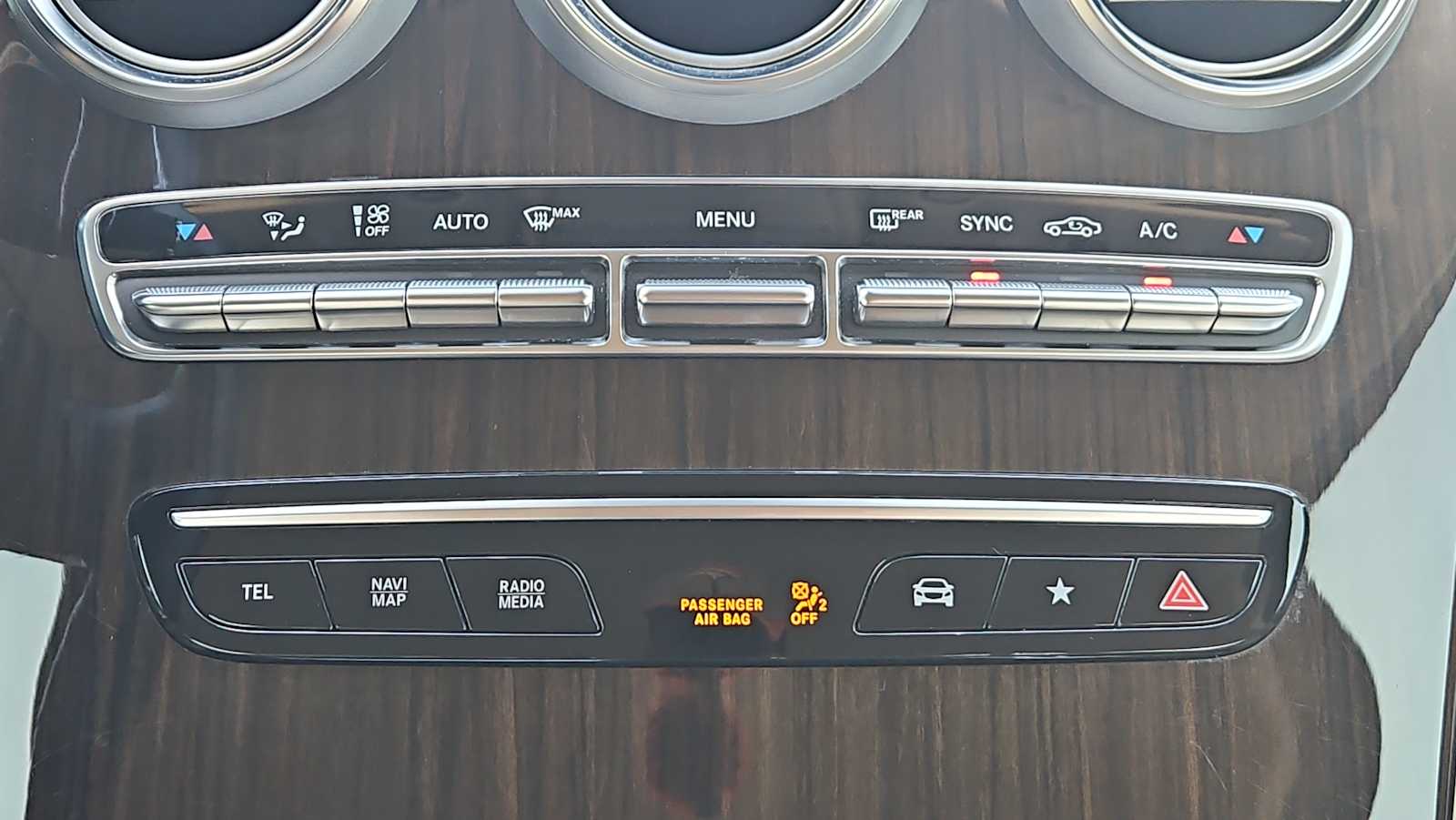 Thumbnail: 2022 Mercedes-Benz GLC - 16