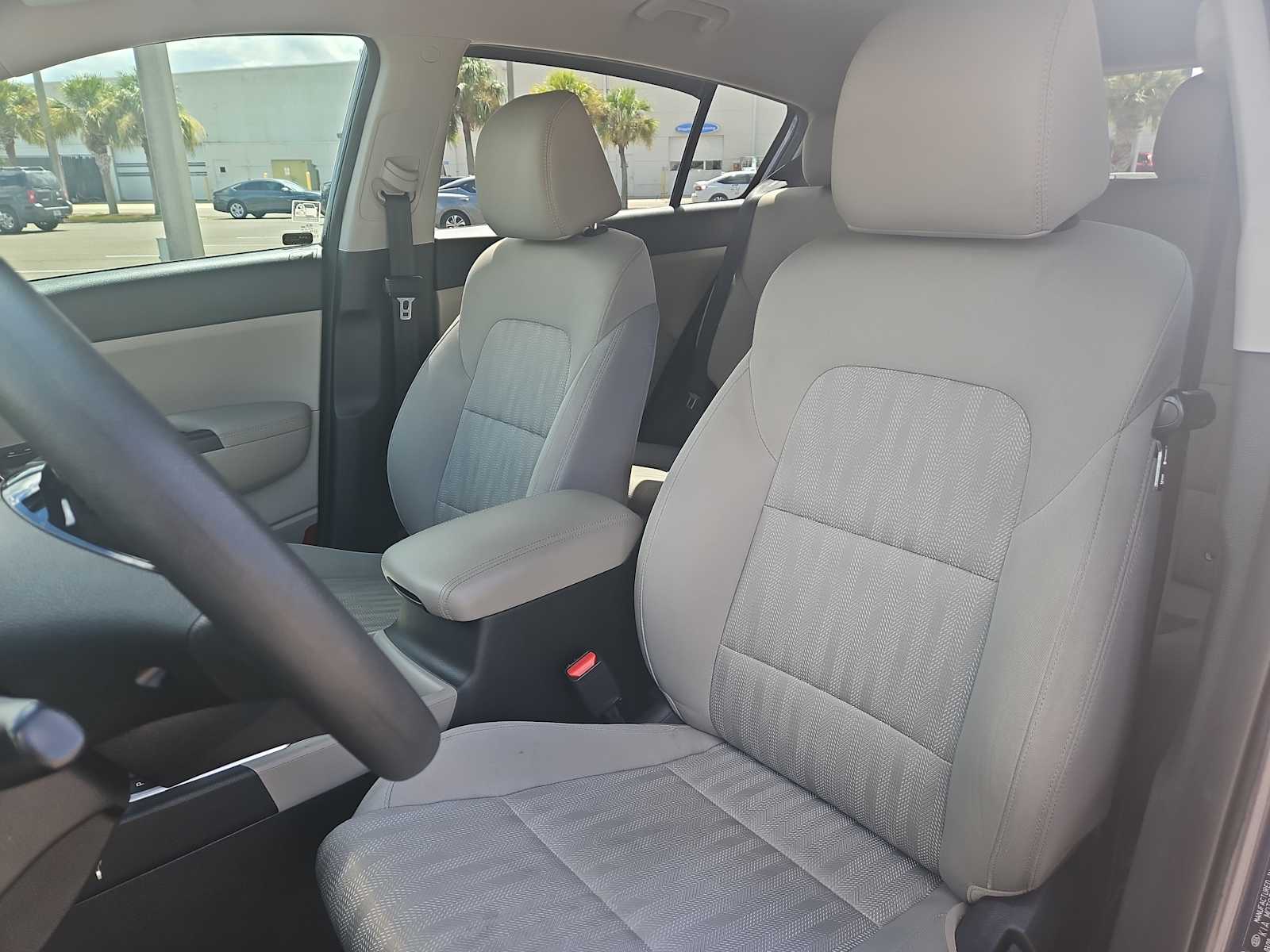 Thumbnail: 2020 Kia Sportage - 13