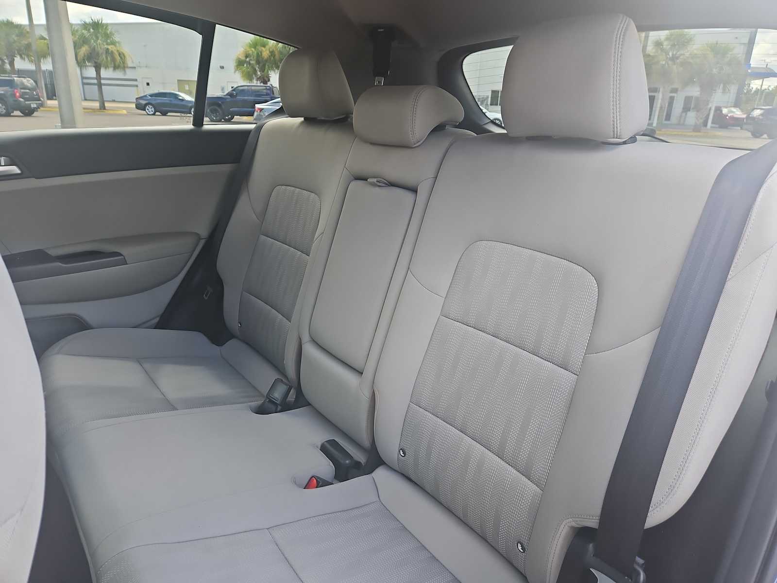 Thumbnail: 2020 Kia Sportage - 24