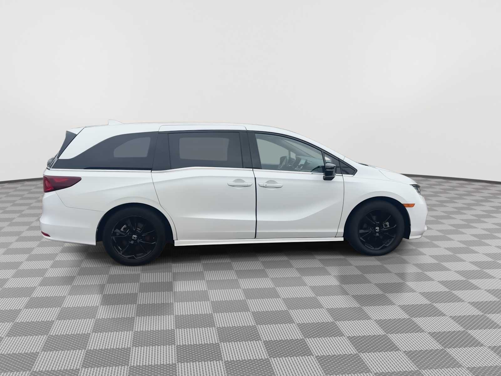 Thumbnail: 2023 Honda Odyssey - 9