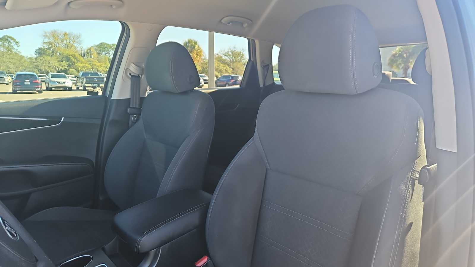 Thumbnail: 2020 Kia Sorento - 13