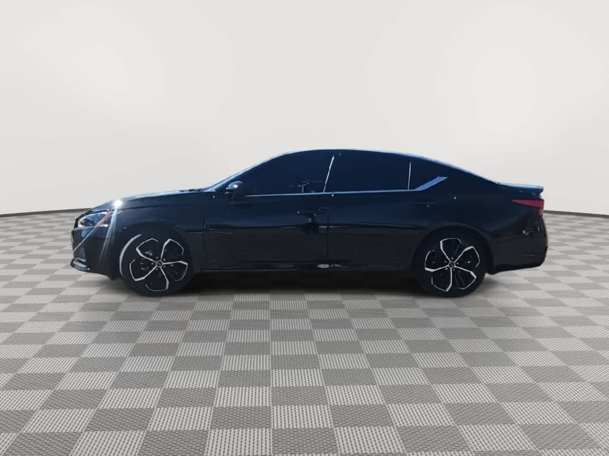 Thumbnail: 2024 Nissan Altima - 5