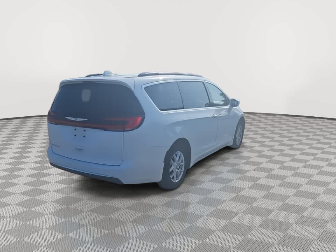 2022 Chrysler Pacifica Touring L 8