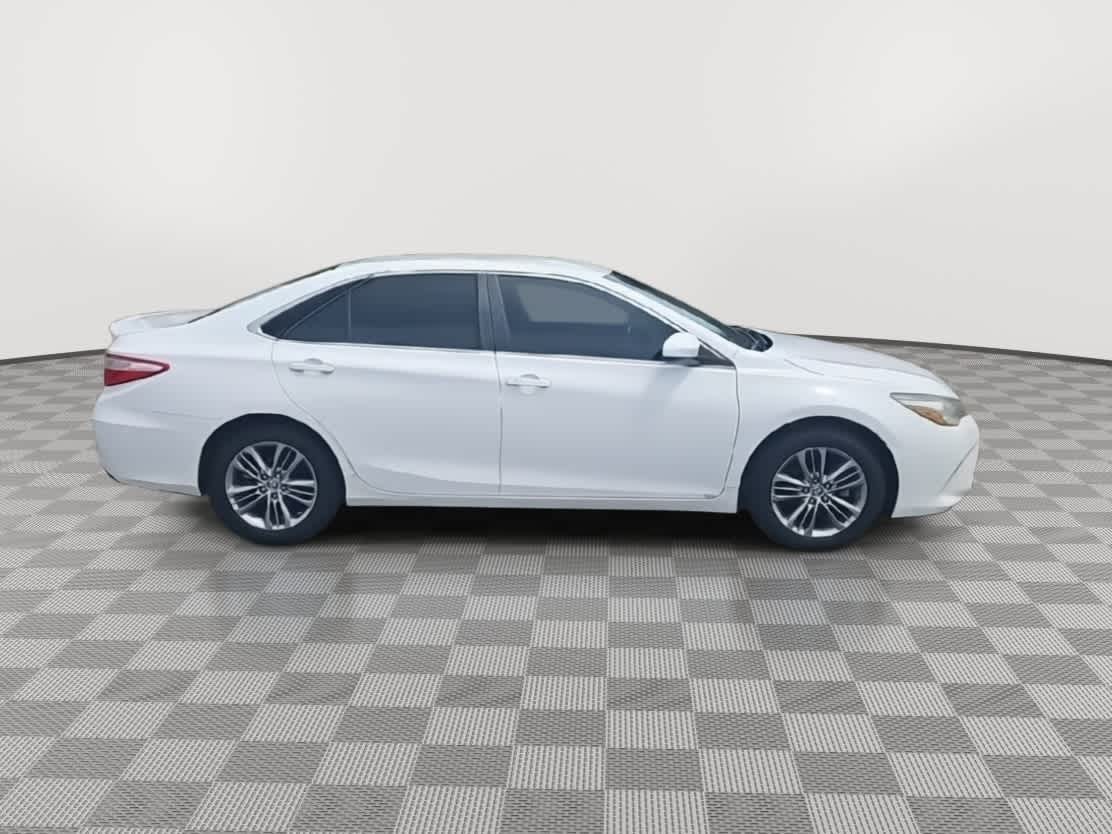 Thumbnail: 2015 Toyota Camry - 9