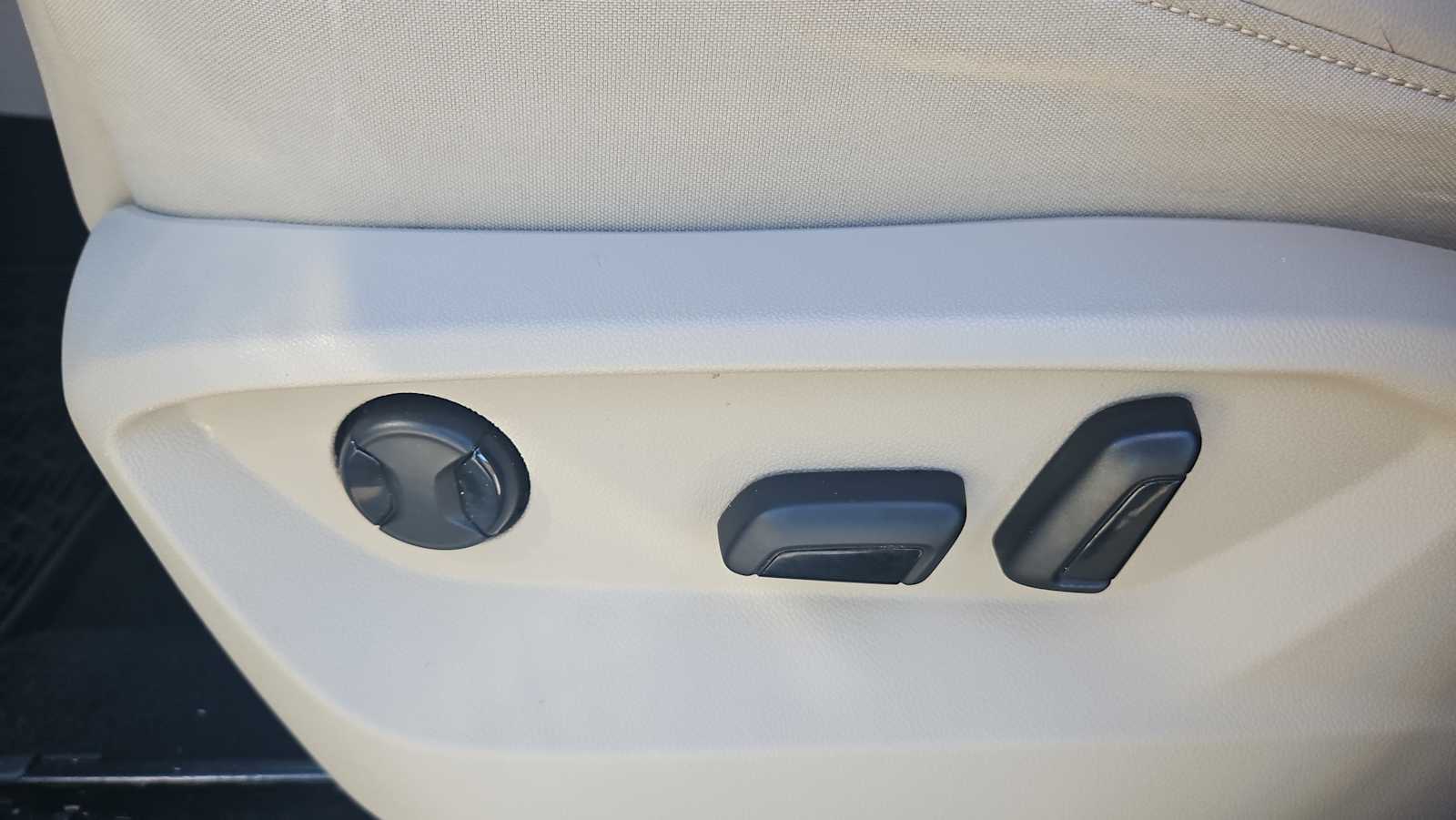 Thumbnail: 2019 Volkswagen Atlas - 14