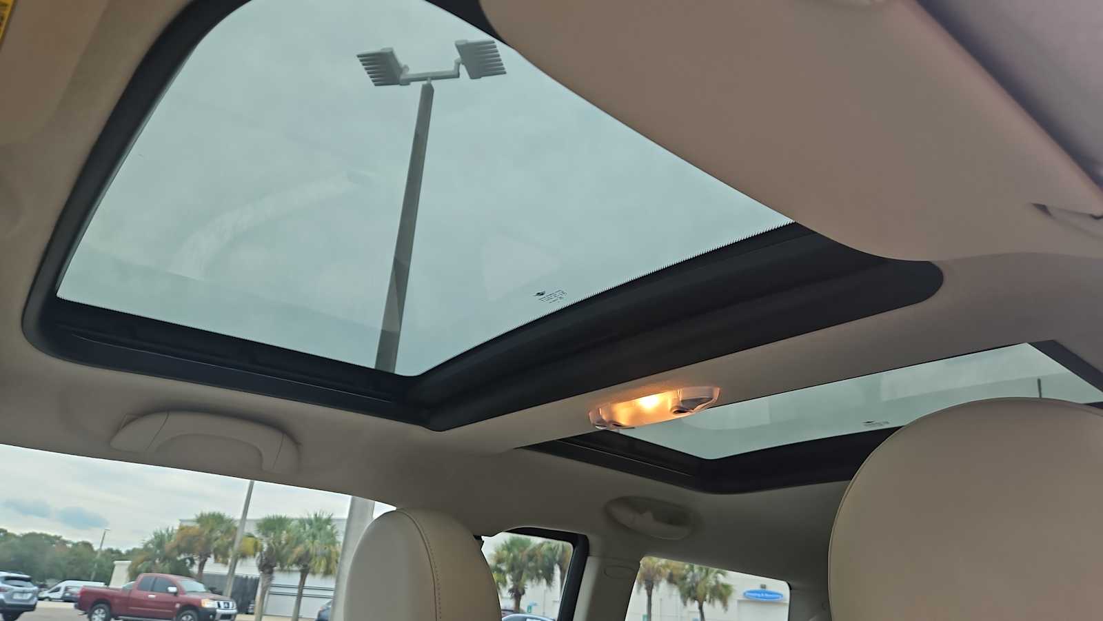 Thumbnail: 2012 MINI Cooper Clubman - 16