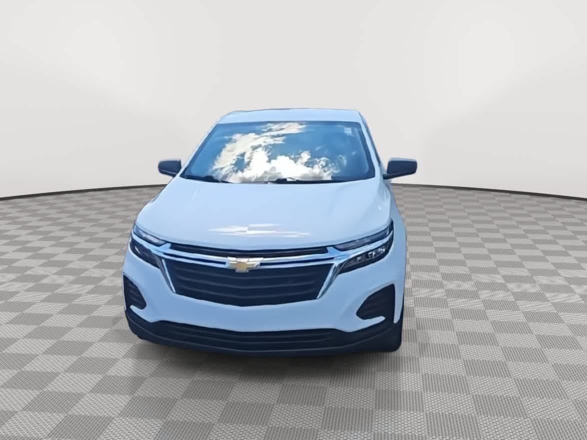 Thumbnail: 2022 Chevrolet Equinox - 3