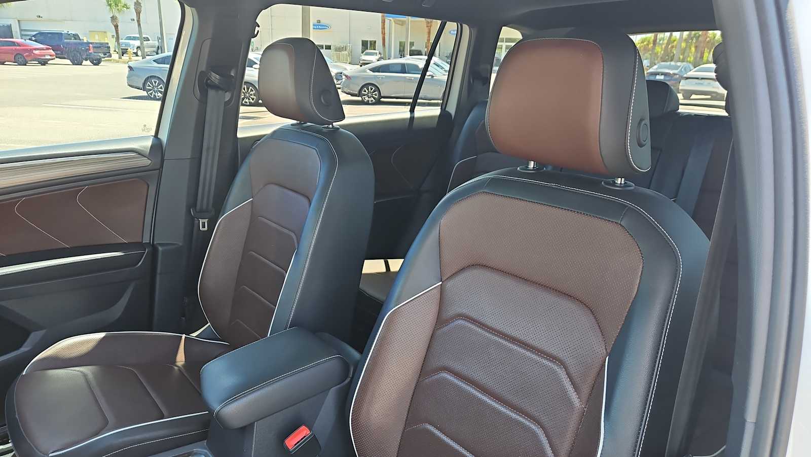 Thumbnail: 2022 Volkswagen Tiguan - 13