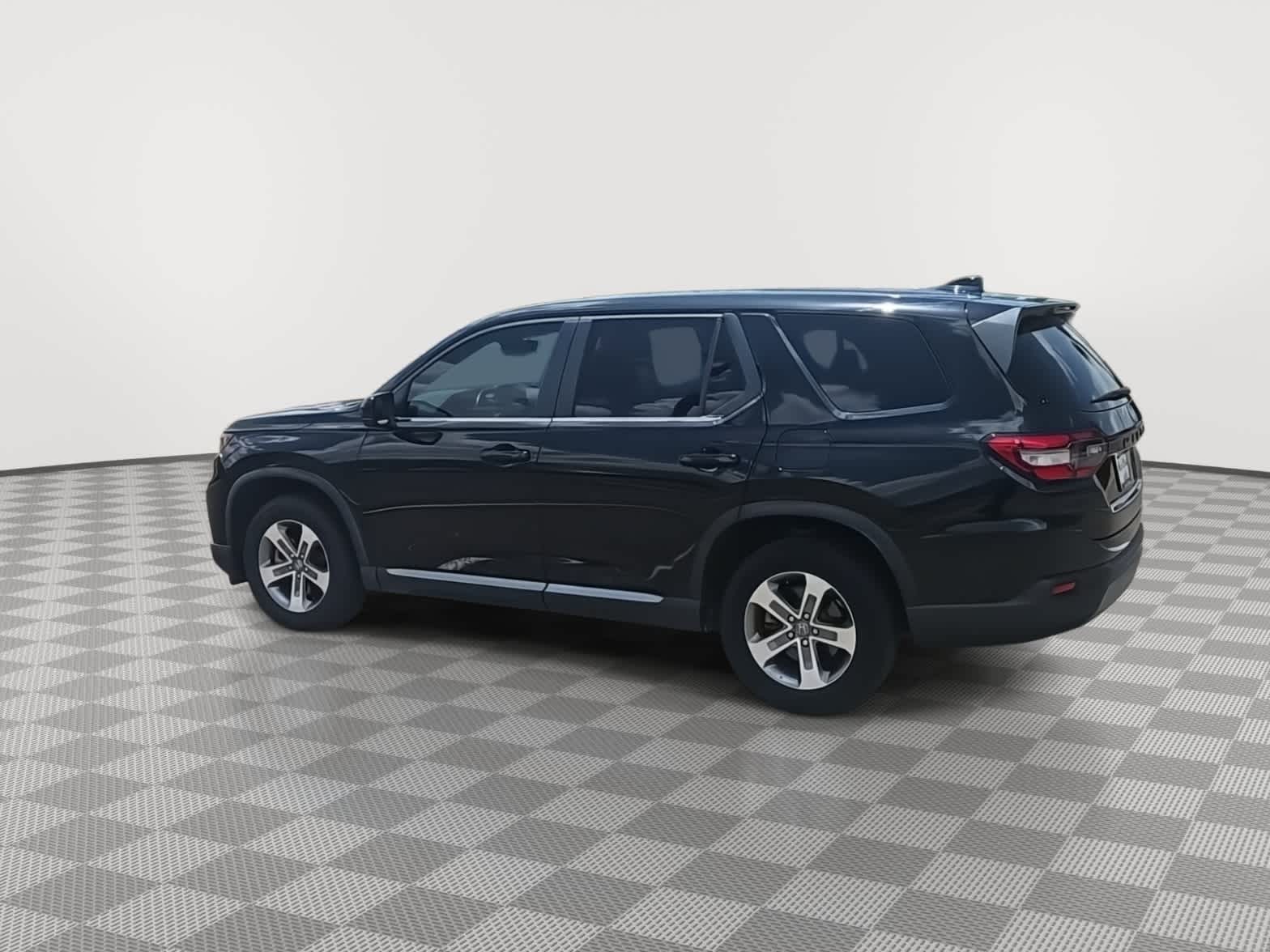 Thumbnail: 2023 Honda Pilot - 6