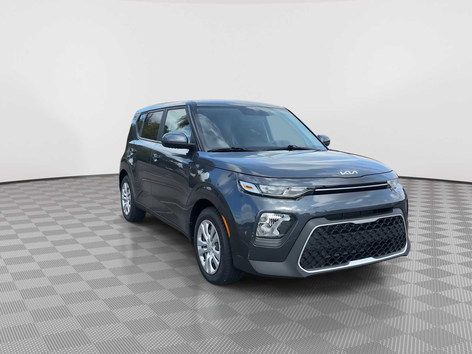 2022 Kia Soul LX photo 2