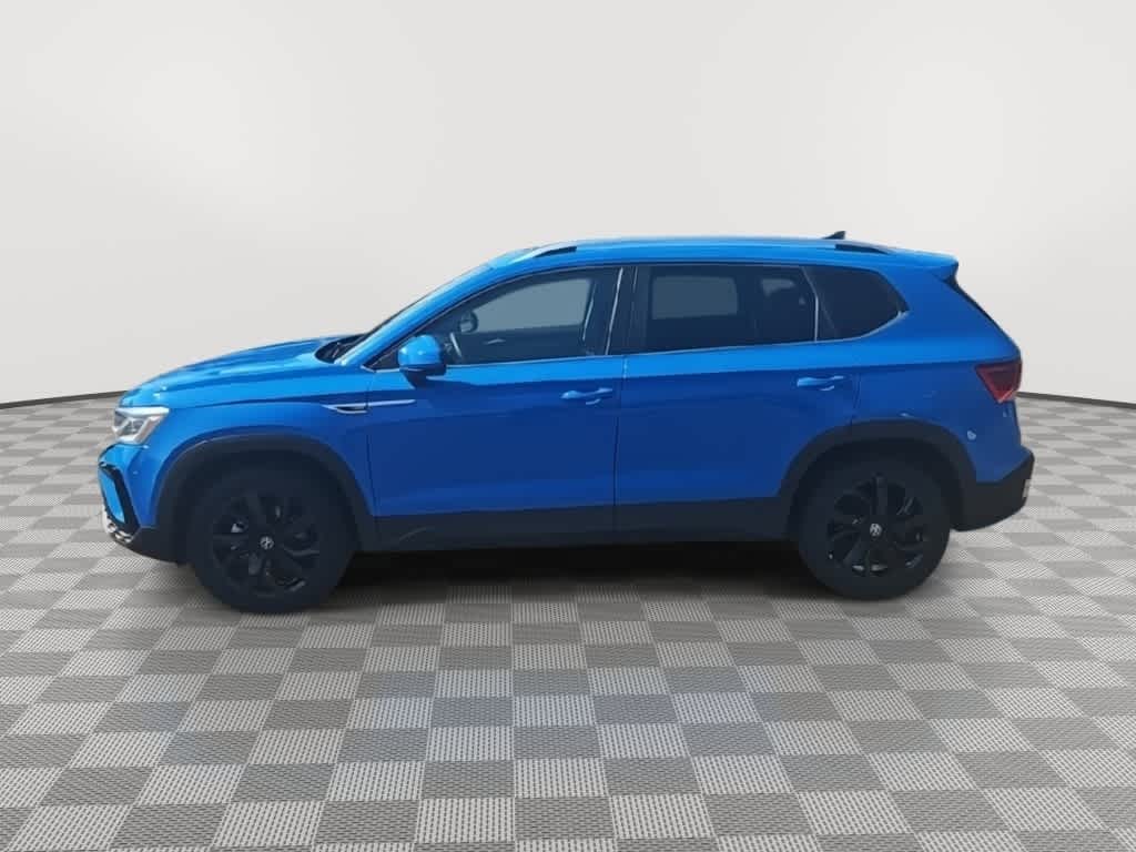 Thumbnail: 2022 Volkswagen Taos - 5
