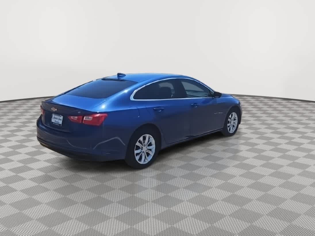 Thumbnail: 2023 Chevrolet Malibu - 8