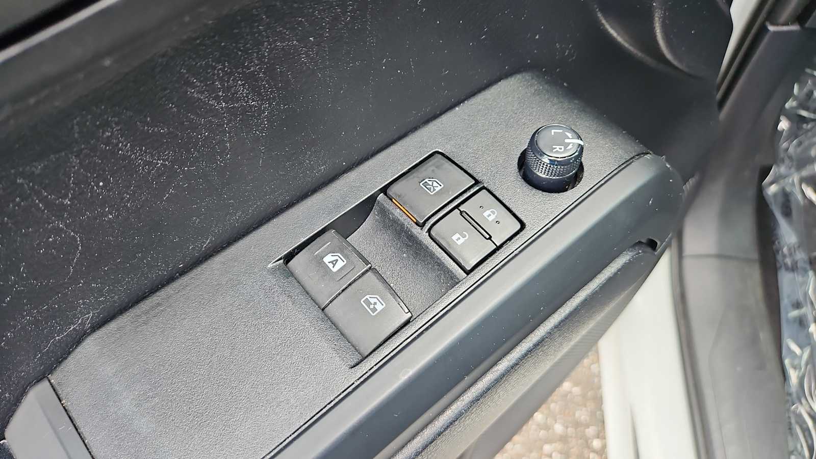 Thumbnail: 2019 Toyota Tacoma - 16