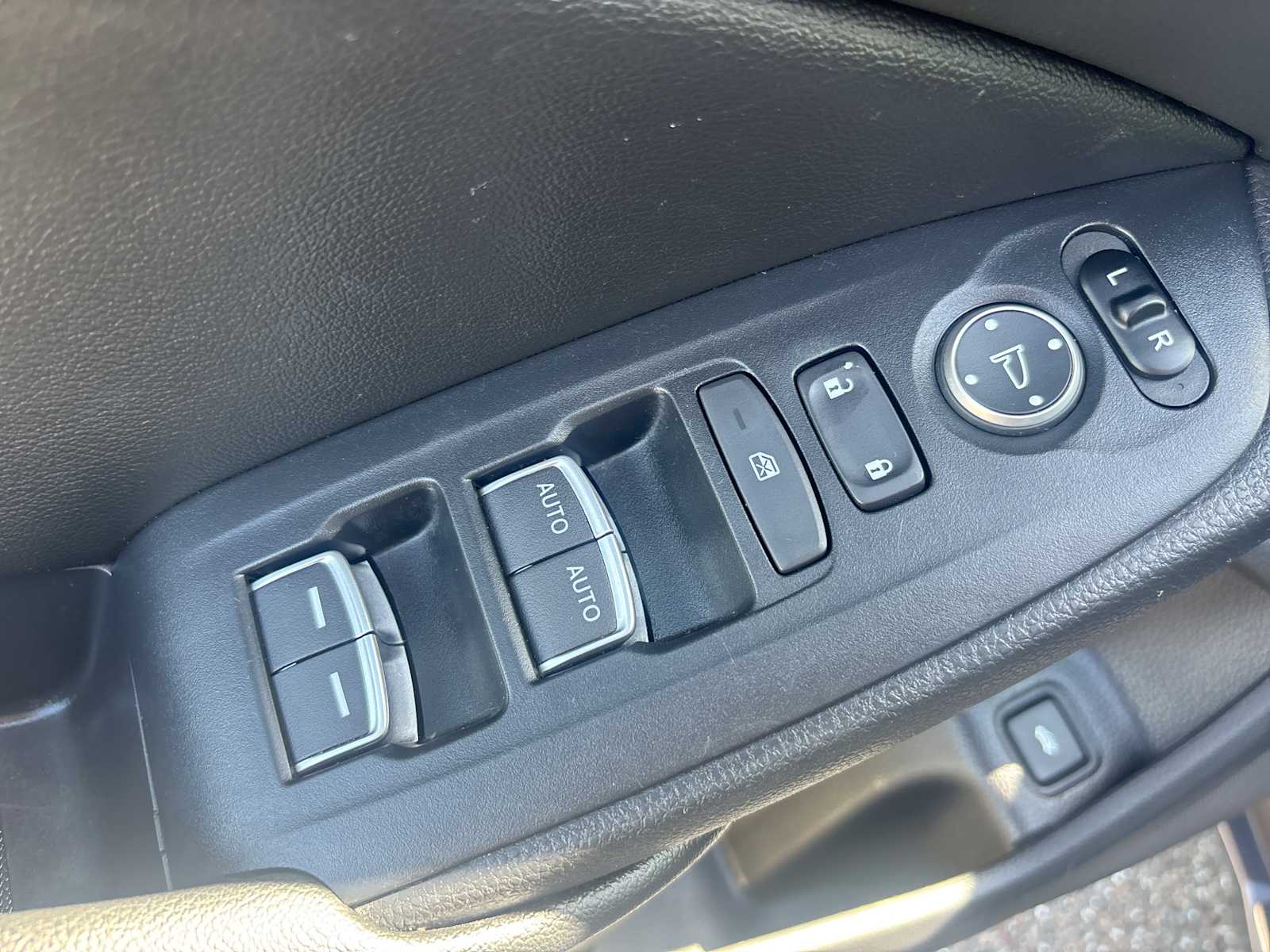 Thumbnail: 2019 Honda Accord - 14