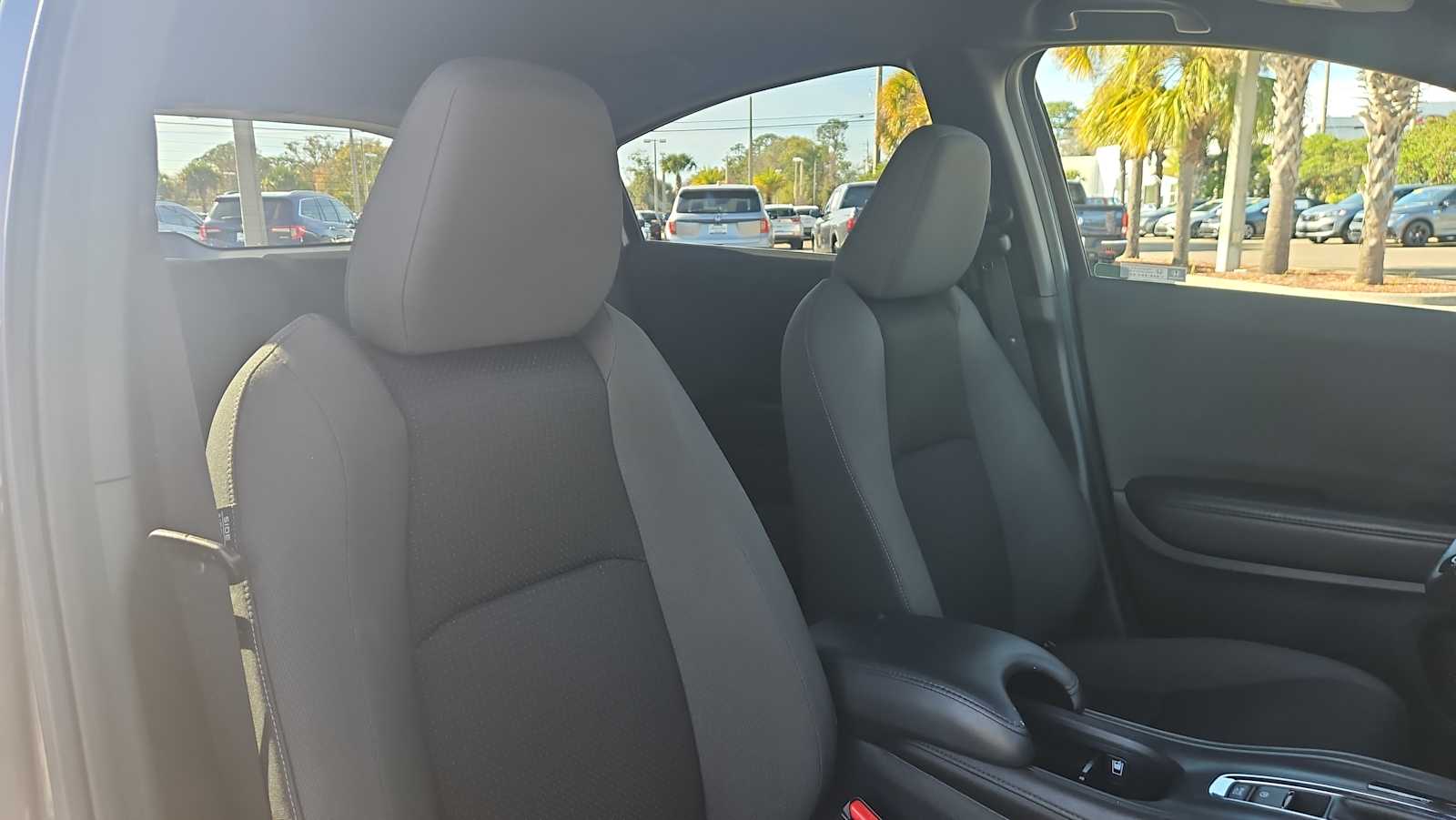 Thumbnail: 2022 Honda HR-V - 25