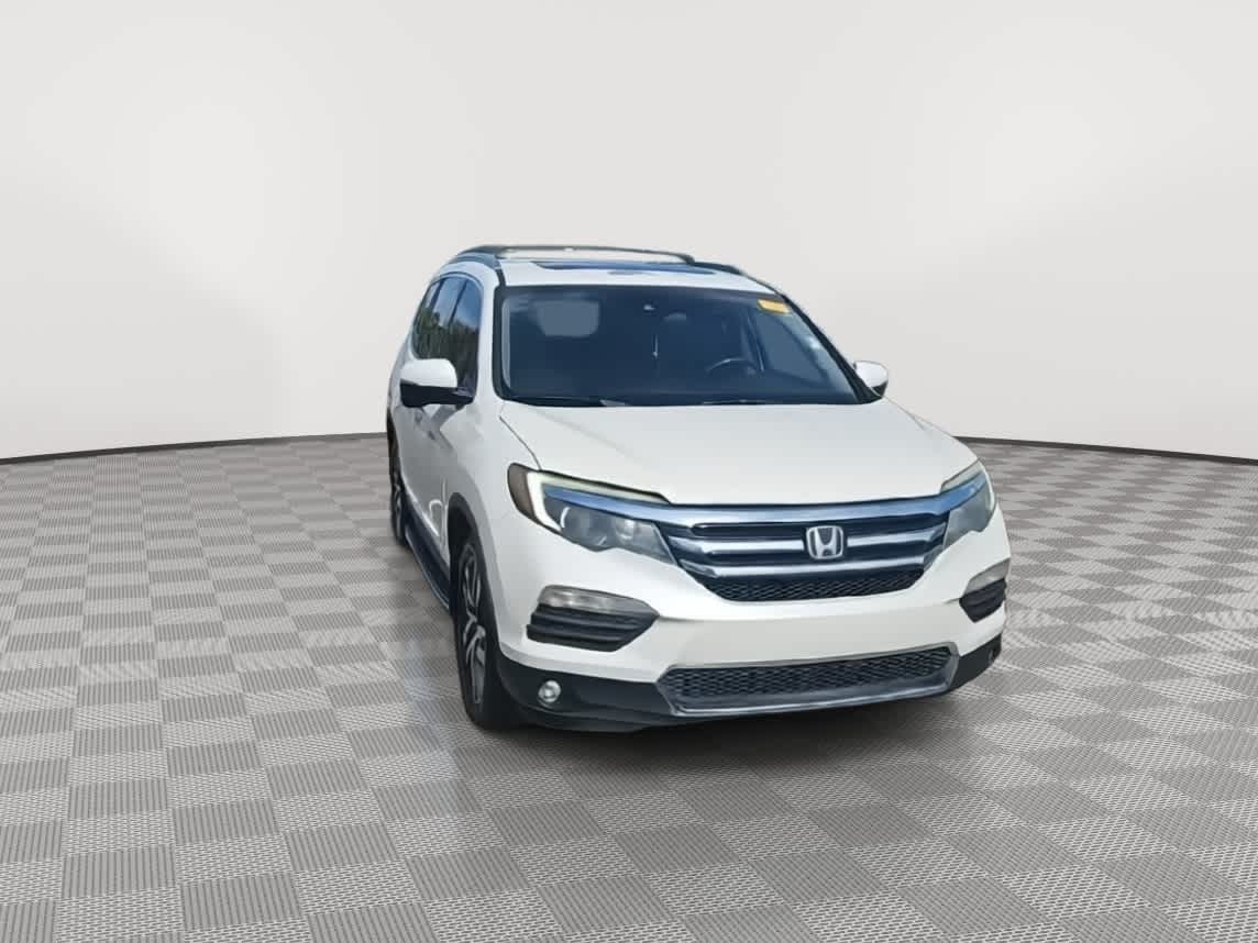 Thumbnail: 2017 Honda Pilot - 3