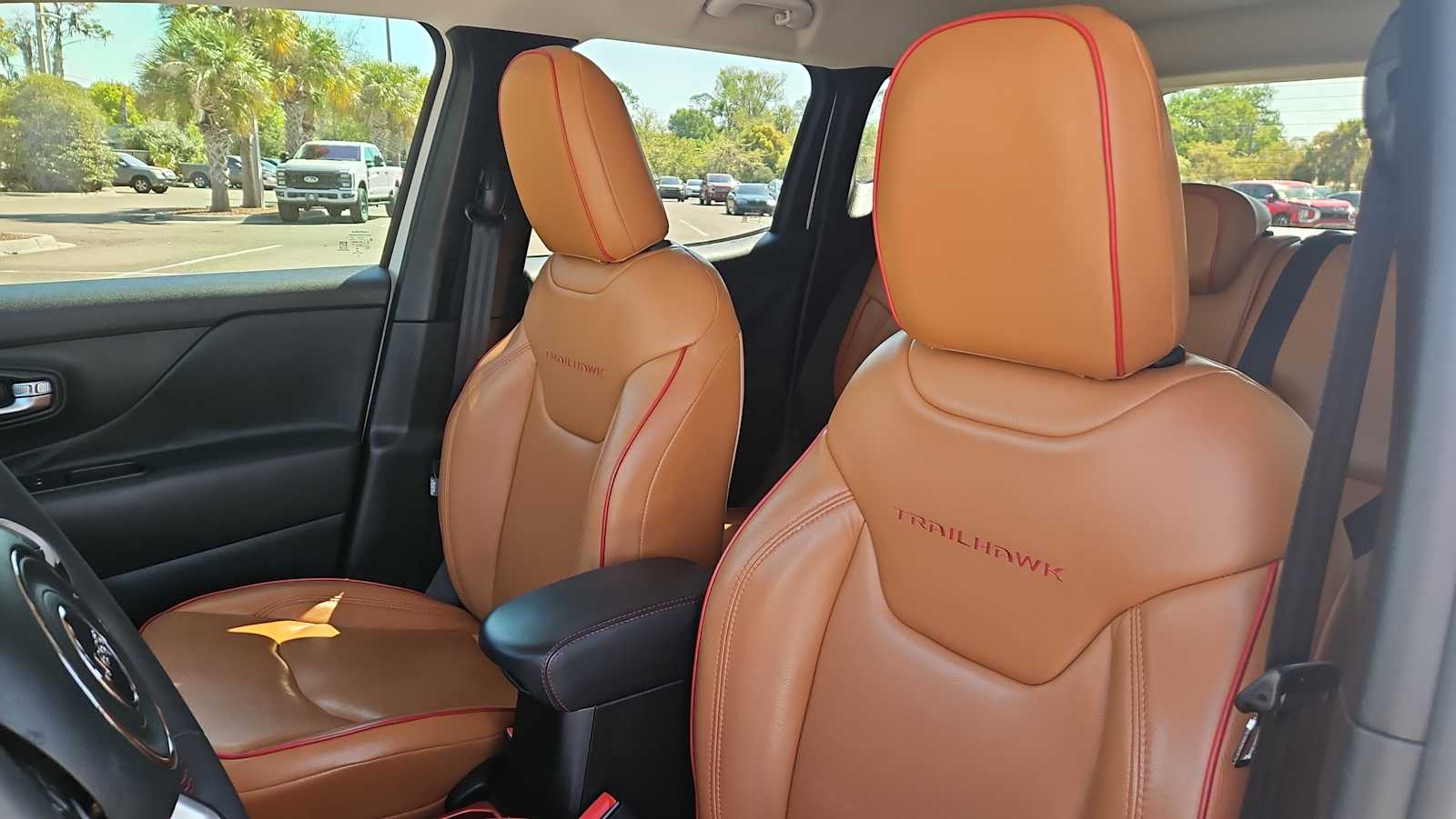 Thumbnail: 2020 Jeep Renegade - 13