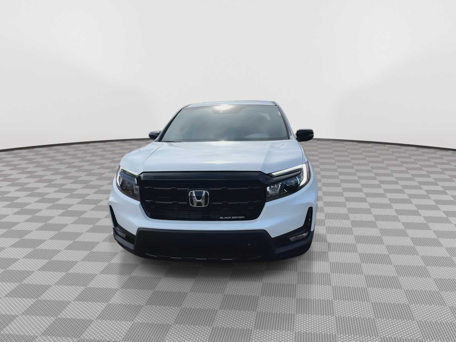 2025 Honda Ridgeline Black Edition photo 2